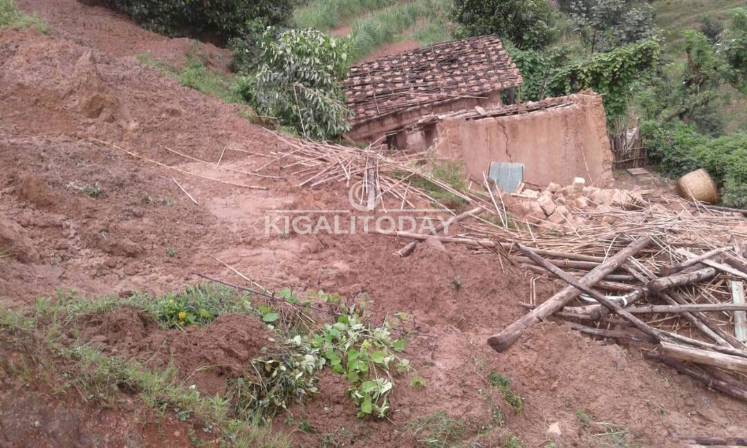 Amazu yaguye ku bantu