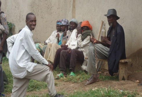 Muri Ngororero ahenshi usanga abaturage mu tubari mu masaha y