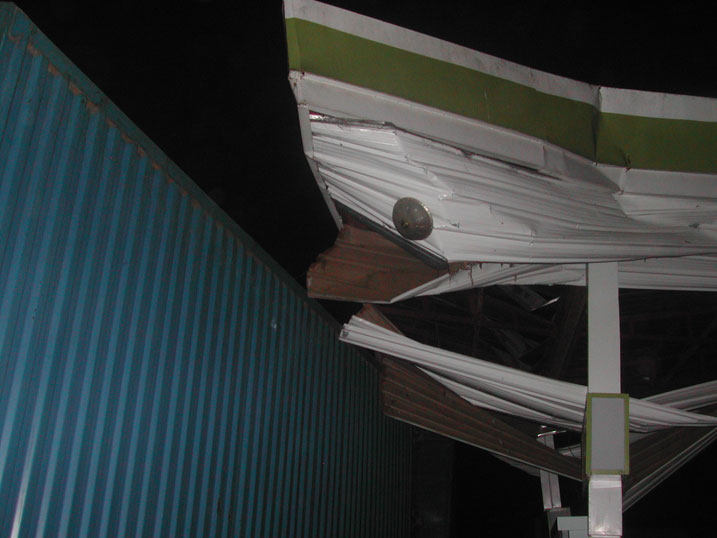 Uku niko ikamyo yagonze station Gulf energy yo mu murenge wa Gakenke.