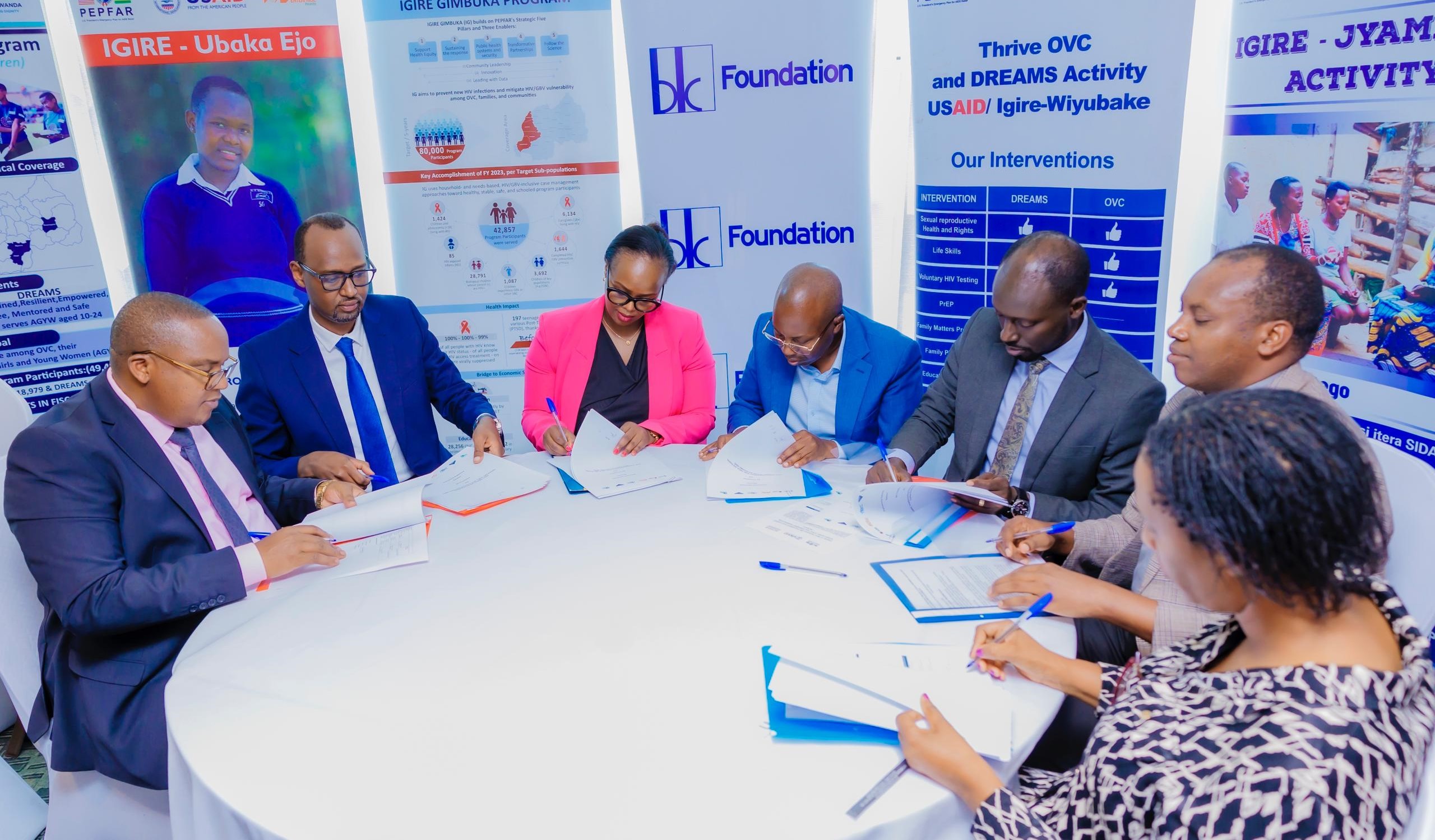 Ni amasezerano yashyizweho umukono n'ubuyobozi bukuru bw'impande zombi