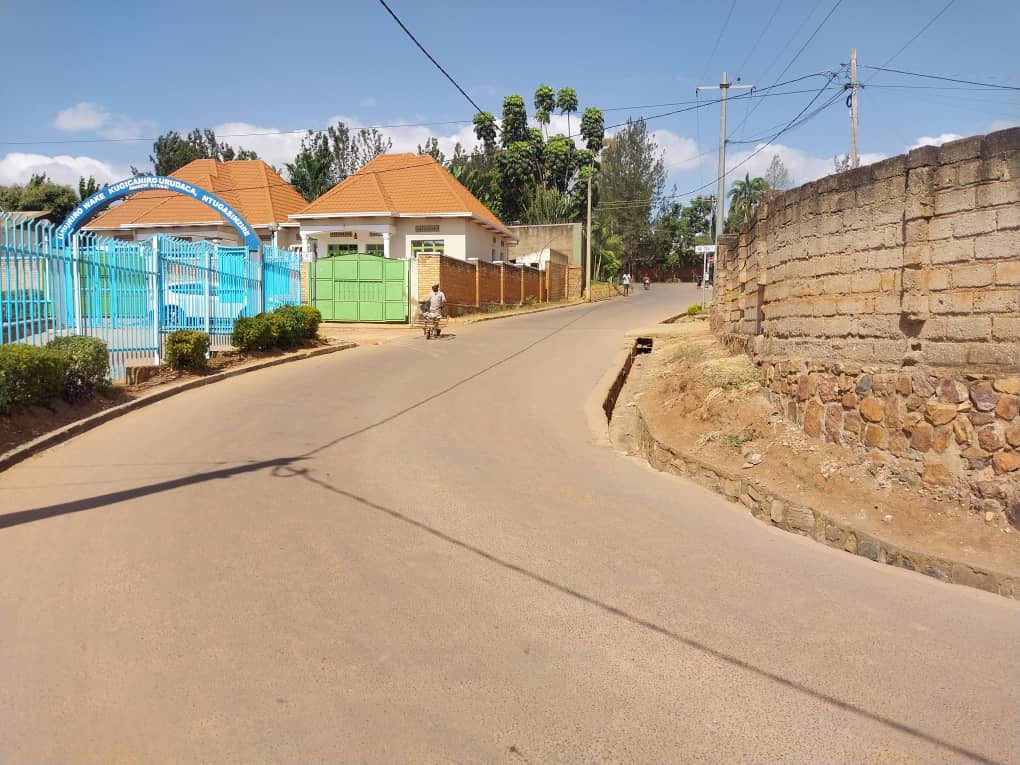 Iyi mihanda yatashywe yoroheje ingendo muri Niboye, ituma harushaho kugaragara neza