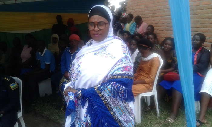 Nirasafali Sawiya yagabiwe inka y'ishimwe