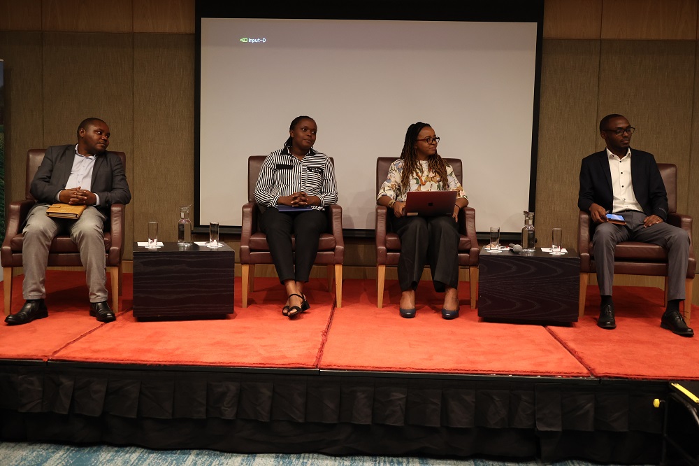 Abahagarariye ibigo bizashyira mu bikorwa umushinga wa Circular Food Systems barimo kuwusobanura