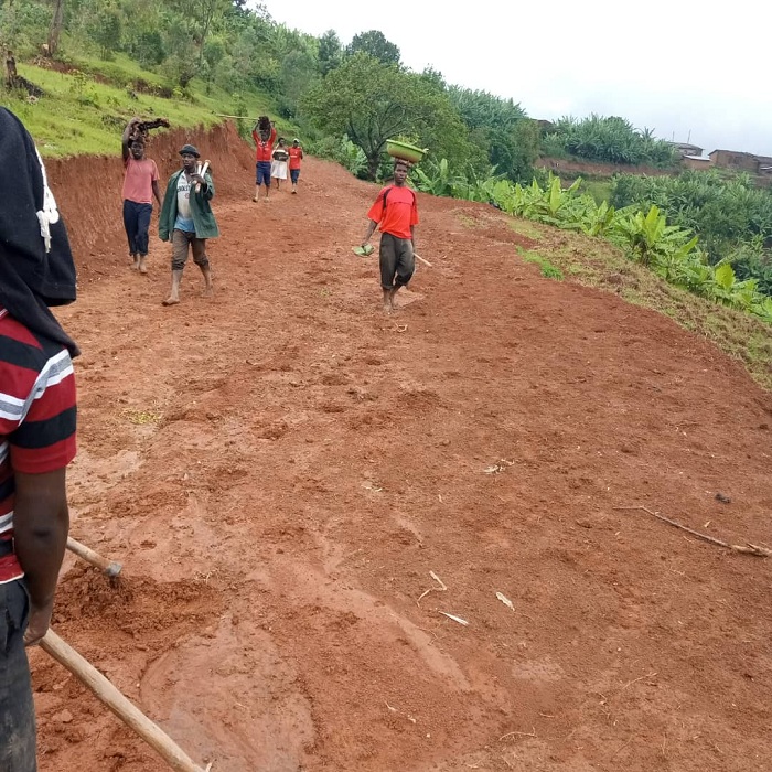 Abakozi bakora mu muhanda abahemba amafaranga yakoreye mu bikorwa byo kwamamaza