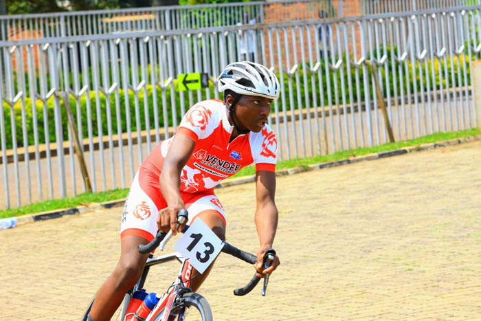 Nizeyimana Fiacre wabaye u wa mbere mu bahungu bari hagati y'imyaka 15 na 16