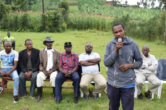 Nizeyimana Jacques wororeye inka mu ifamu yateje amakimbirane