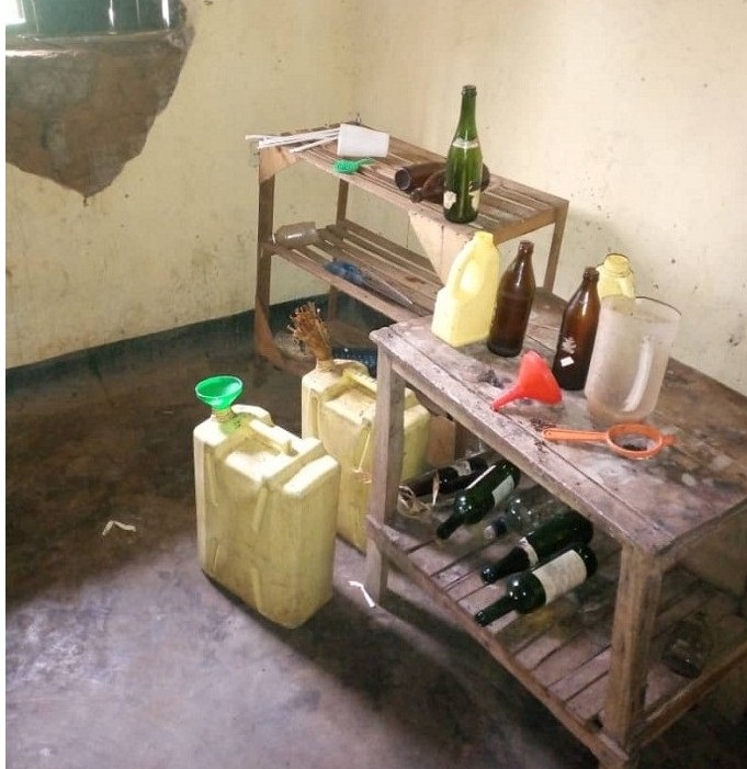 Uwo mugore yacuruzaga inzoga z'inkorano