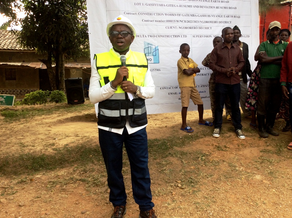 Nkusi avuga ko abaturage bazagirwaho ingaruka no gukora umuhanda bazishyurwa bidatinze