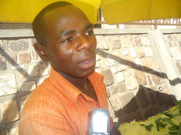 Nsabimana asaba urubyiruko kudasuzugura akazi ako ariko kose.