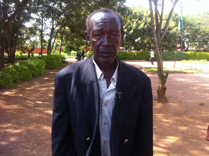 Nsabimana Esdras, umubyeyi wa Rucyahintare, avuga ko umuhungu we atigeze aba umusirikare. 