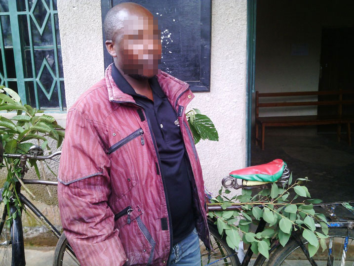 Nsanzabaganwa avuga ko amagare yafatanywe yari yayaguze ngo nawe azongere ayagurishe.