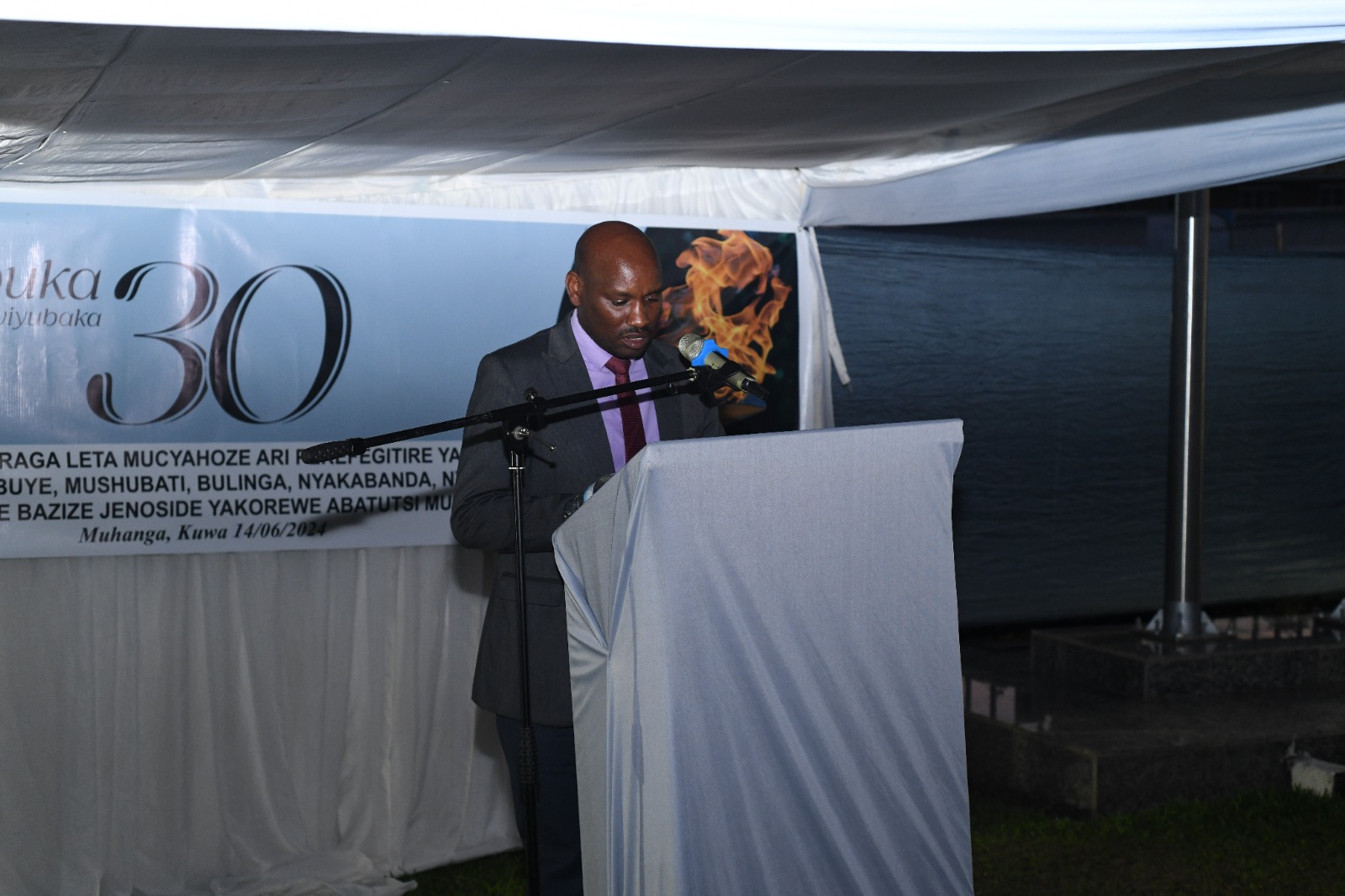 Nshimiyimana avuga ko abakozi ba Leta bijanditse muri Jenoside ari abo kunengwa