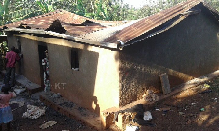 Nta kintu barokoye mu nzu.