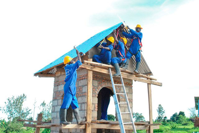 Ufite impamyabumenyi ya A1 ngo aba yegeranye mu bumenyi n'ufite iya A0.
