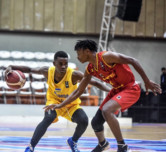 Nubaha Ghislain agerageza gucika umukinnyi wa Guinea