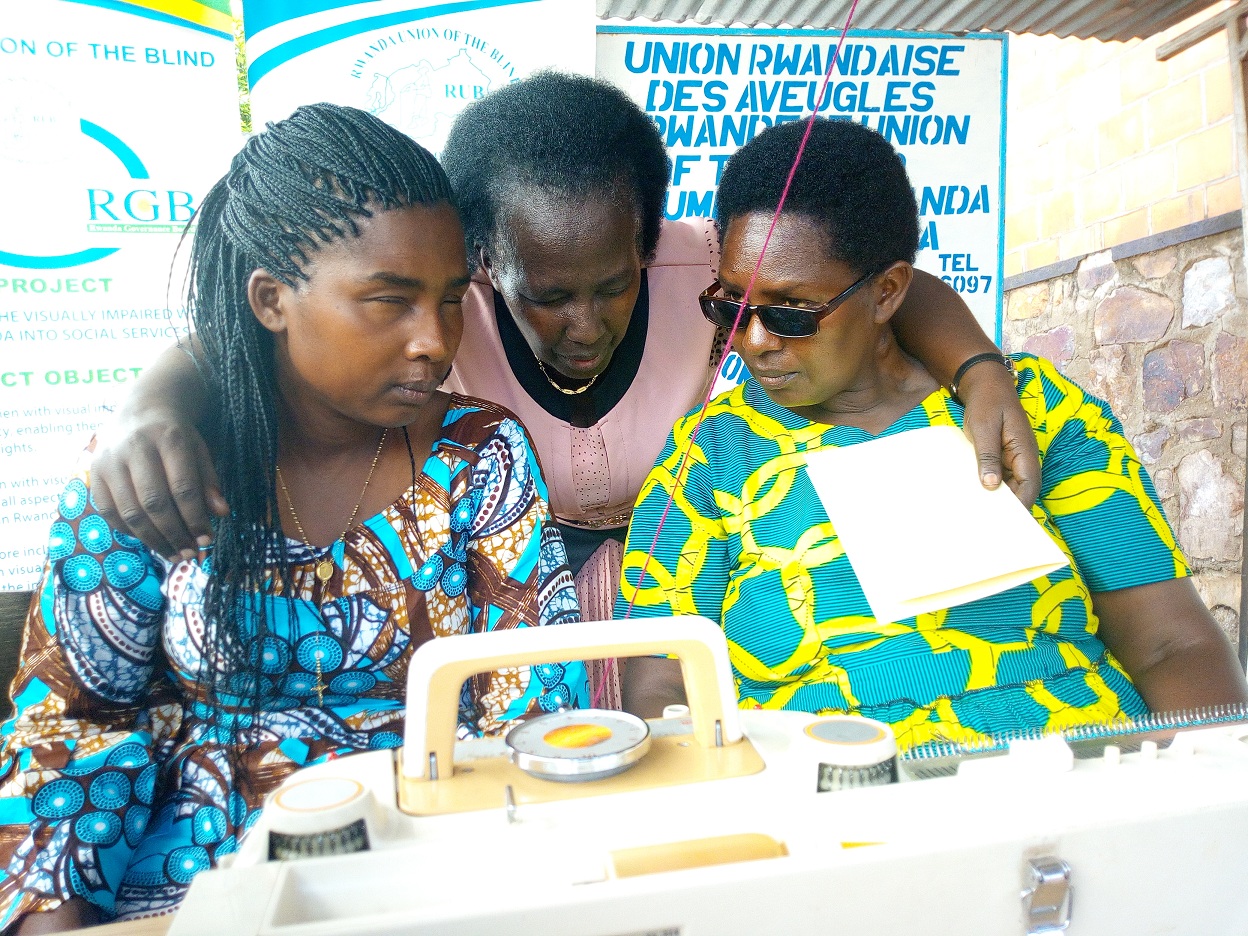 Nubwo bafite ubumuga bwo kutabona bajya inama iyo hari igikeneye gukorwa