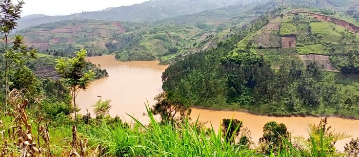 Imirimo y'ubuhinzi yo ngo ntiyangiza cyane umugezi wa Nyabarongo