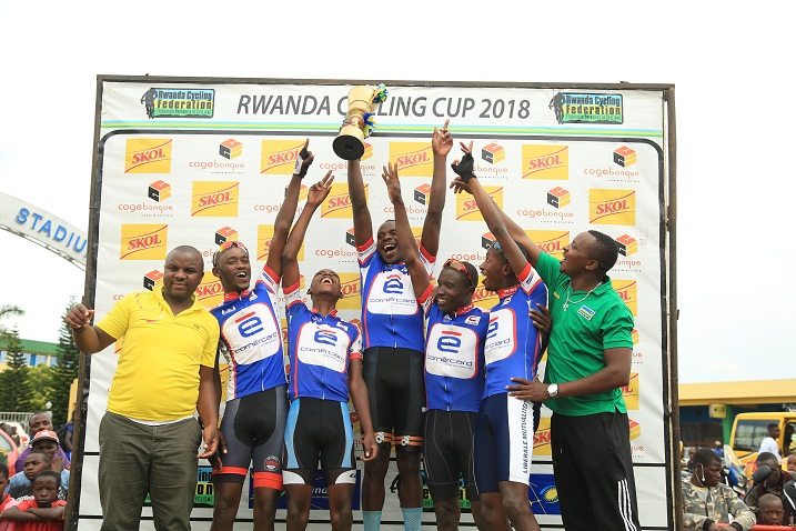 Nyabihu Cycling CLub yatwaye igikombe mu bagabo