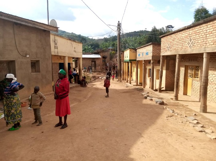 Agasantere ka Rumenero aho inyeshyamba zasahuye butike ebyiri n