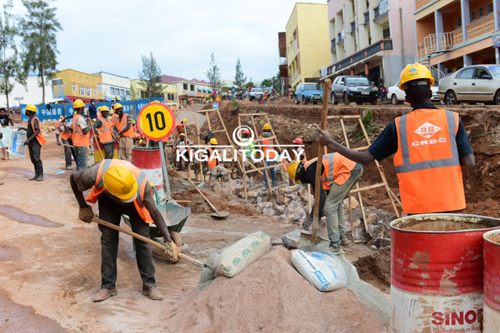 Abakozi bahakora baba bafite umurava.