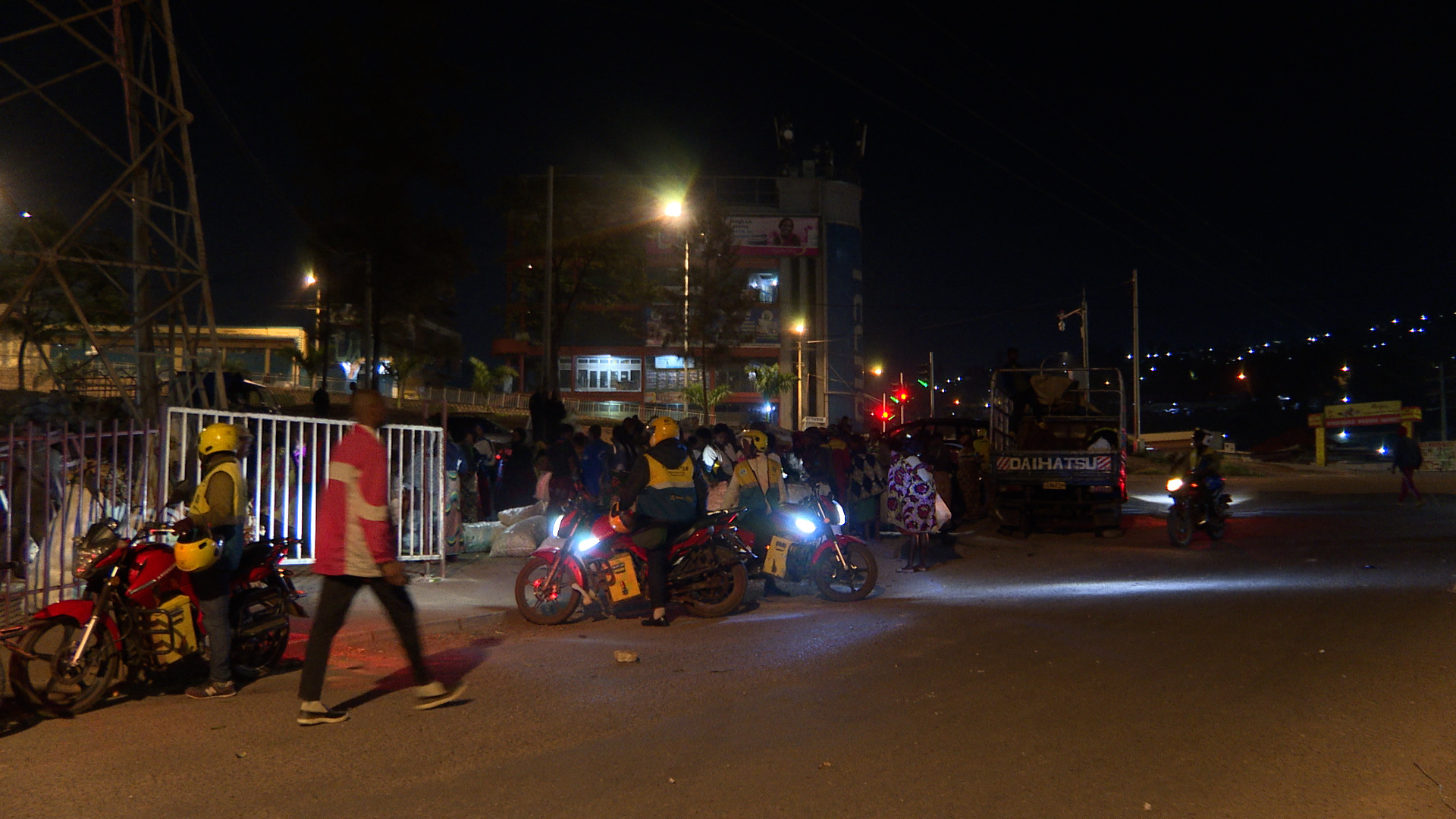 Nyabugogo akazi kaba karimbanyije guhera saa saba z'ijoro