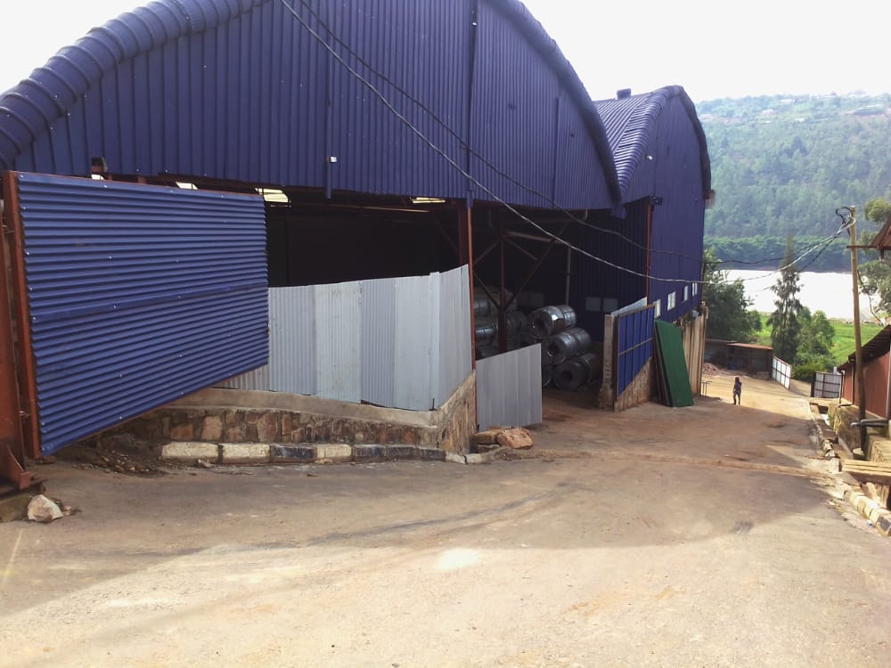 Mu ruganda rwa Munyaneza