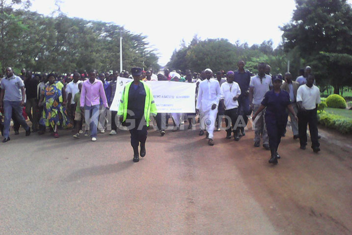 Aba bo bari berekeje ku mugezi w'Umuvumba kwibuka abatutsi batawemo.