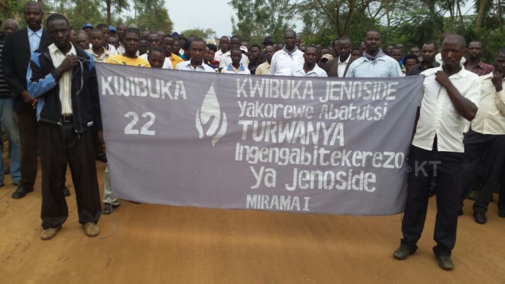 Aha ni i Nyagatare. Abaturage ba Mirama ya 1 bakoze urugendo bajya ku Kagari ka Nyagatare ahabera ibiganiro. 