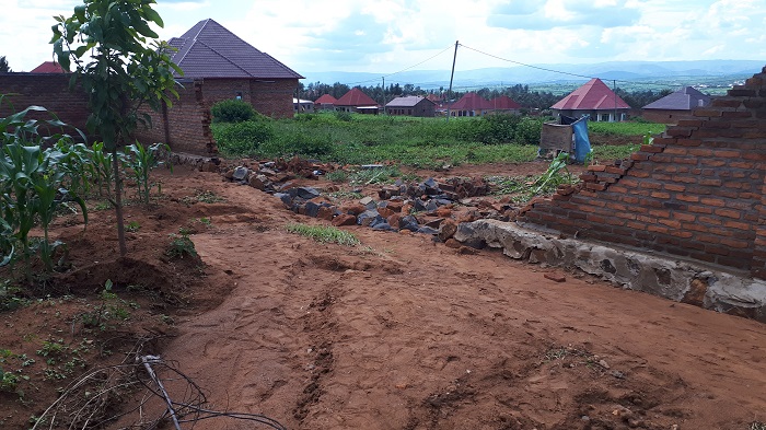 Igipangu cy'inzu ya Kabera cyashenywe n'umuvu w'amazi