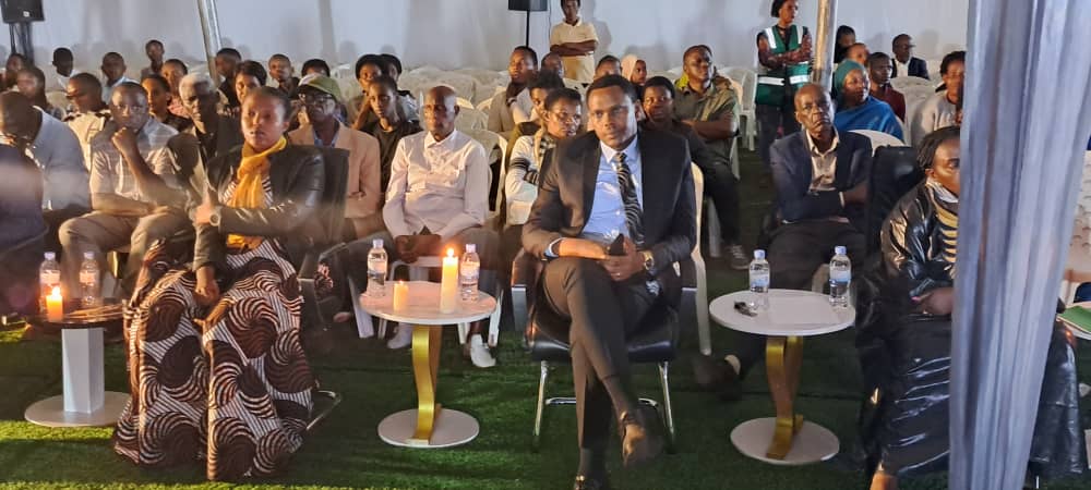 Umuyobozi Nshingwabikorwa w'Akarere ka Nyarugenge, Ngabonziza Emmy, yitabiriye ijoro ryo kwibuka