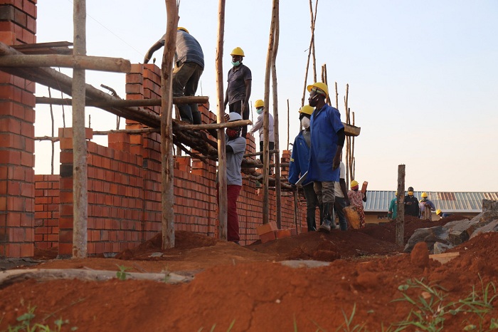 Igikorwa cyo kubaka ibyumba by'amashuri mu karere ka Nyamasheke kigeze kure