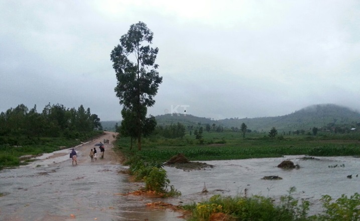 Ikibaya cya Nyamukumba gikikijwe n'udusozi nicyo cyagotewemo abari bahungiye kuri Komini Ntongwe barahicirwa