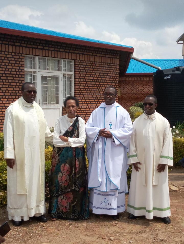 Abapadiri batatu bo muri Paruwasi ya Nyange baravukana