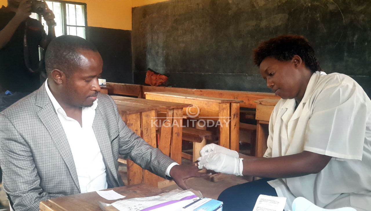 Umwe mu bakozi b'Akarere ka Nyarugenge yafashe iya mbere mu kwipimisha Sida ku bushake