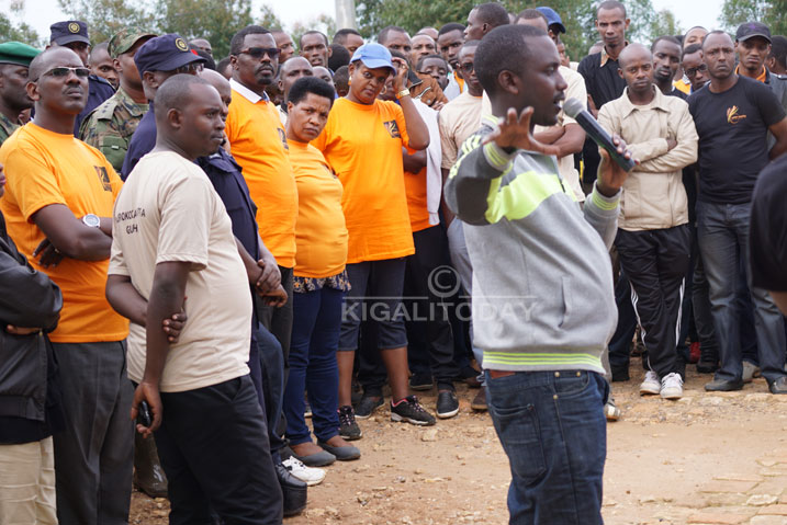 Muhizi Bertin Uhagarariye Ibuka muri aka gace akaba n'umwe mu batarenze 200 barokotse muri Nyaruguru yari ituwe n'abatutsi benshi avuga amateka yaranze Jenoside muri aka gace