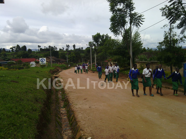 Nyaruguru iyo bamwe bagiye kurya abandi ngo barataha bakajya kurira iwabo.