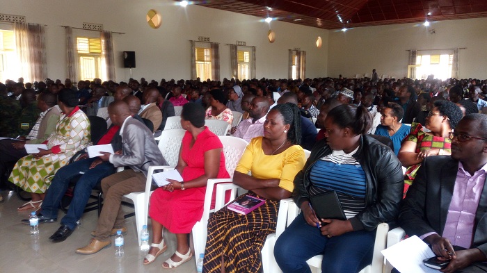 Abayobozi bo mu Karere ka Nyaruguru basabwe kutazongera gutekinika kandi barabyiyemeza