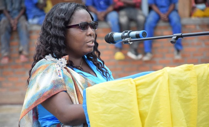 Guverineri Nyirarugero yasabye abaturage ko ubukungu bazahabonera bakwiye kubwubakiraho bakiteza imbere