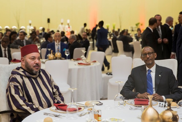 Nyuma y'ibiganiro Perezida Kagame yamwakiriye ku meza