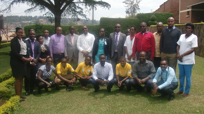 Nyuma y'iki gikorwa bafashe ifoto y'urwibutso