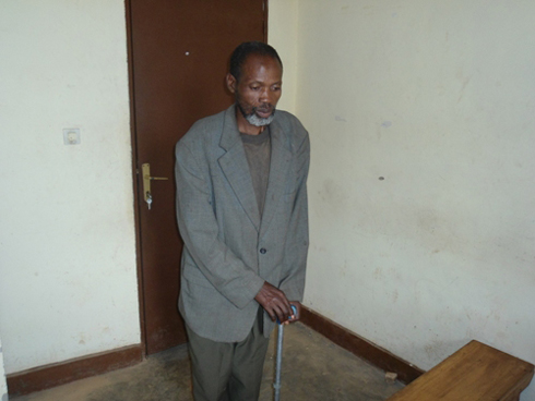 Nzabamwita Alex afungiye ku biro bya polisi mu murenge wa Gishubi 