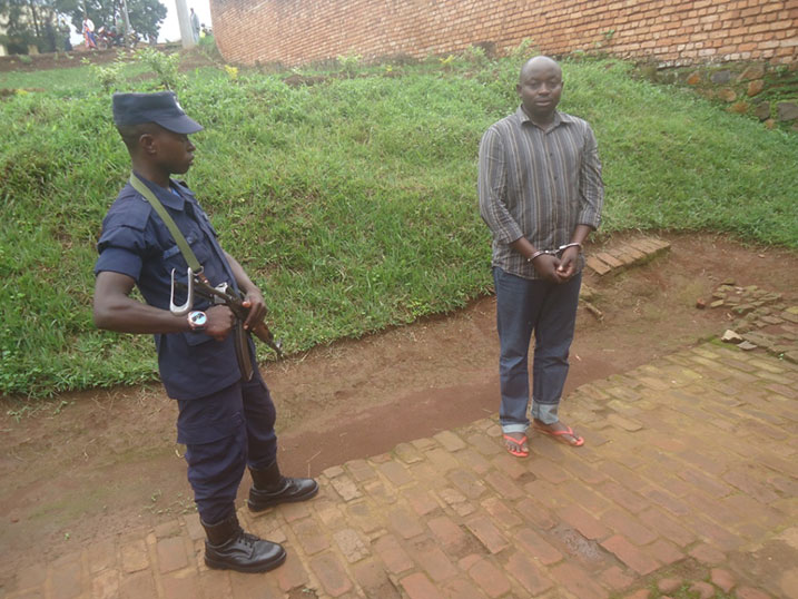 Nzabonimpa yemera icyaha kanagisabira imbabazi.