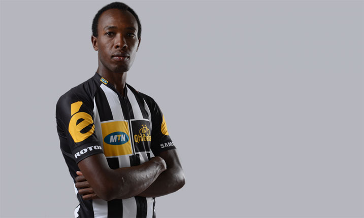 Uyu mwambaro ushobora kongerwaho ibendera ry'u Rwanda mu gihe Adrien yakwegukana iri rushanwa