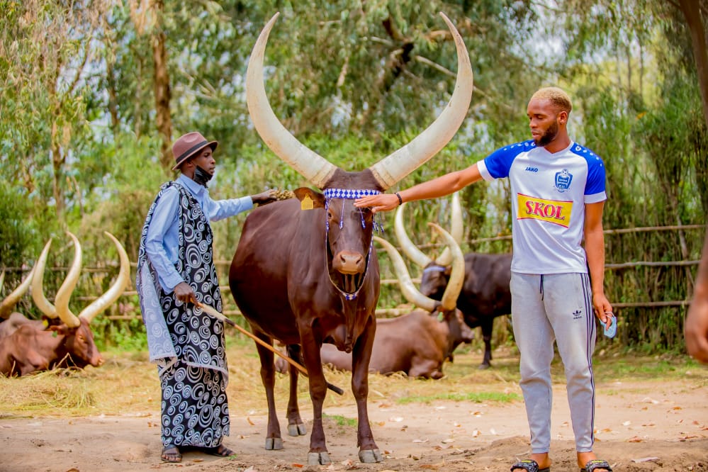 Essomba Onana Leandre Willy watsindiye igitego Rayon Sports, na we yabanje gusura inyambo