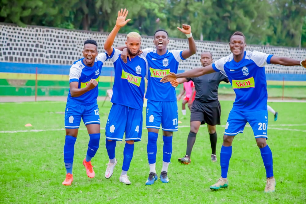 Onana na bagenzi be bishimira igitego