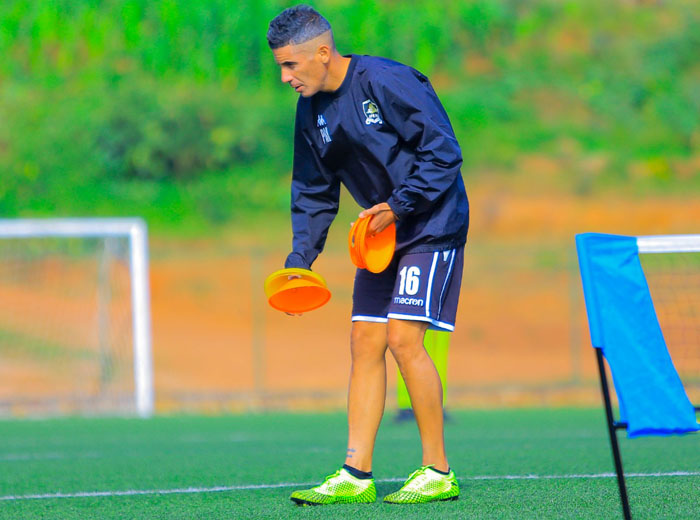 Pablo Morchón yatandukanye na APR FC nyuma y'umwaka umwe w'imikino