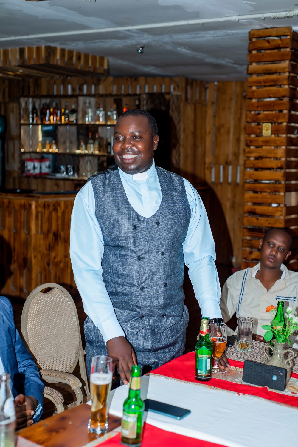 Padiri Jean de Dieu Nzagahimana kuri ubu uyobora TTC Saint Jean Baptiste Cyahinda ahahoze Seminari, yasabye aba bahize kuzabasura bakaganira n'abahiga muri iki gihe