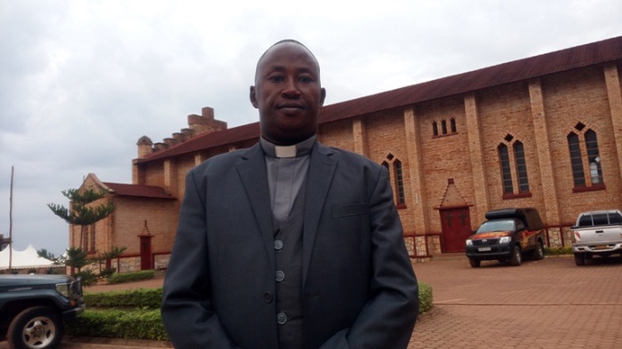Padiri Kizito Kayondo akorera ubutumwa muri Diyosezi ya Butare