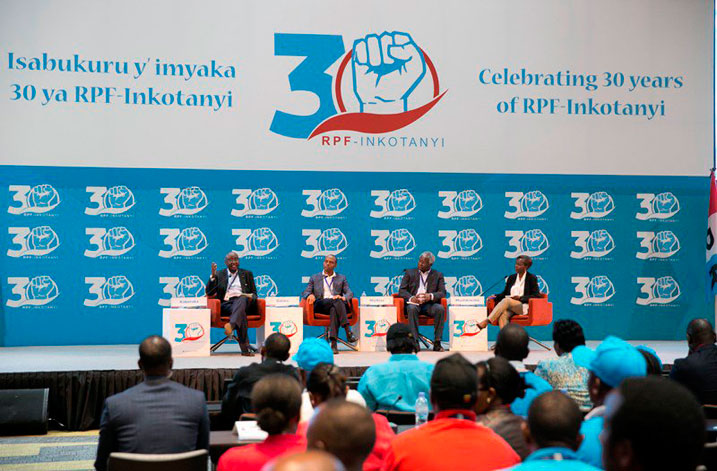 Kaberuka yahuriye muri iki kiganiro na Minisitiri Mushikiwabo, Gatare na Dr. Niyikiza