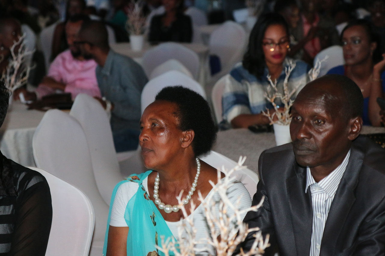 Ababyeyi ba Charly ntibatanzwe n'igitaramo cy'umukobwa wabo